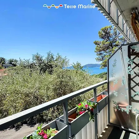 Blue Bay, Terre Marine *